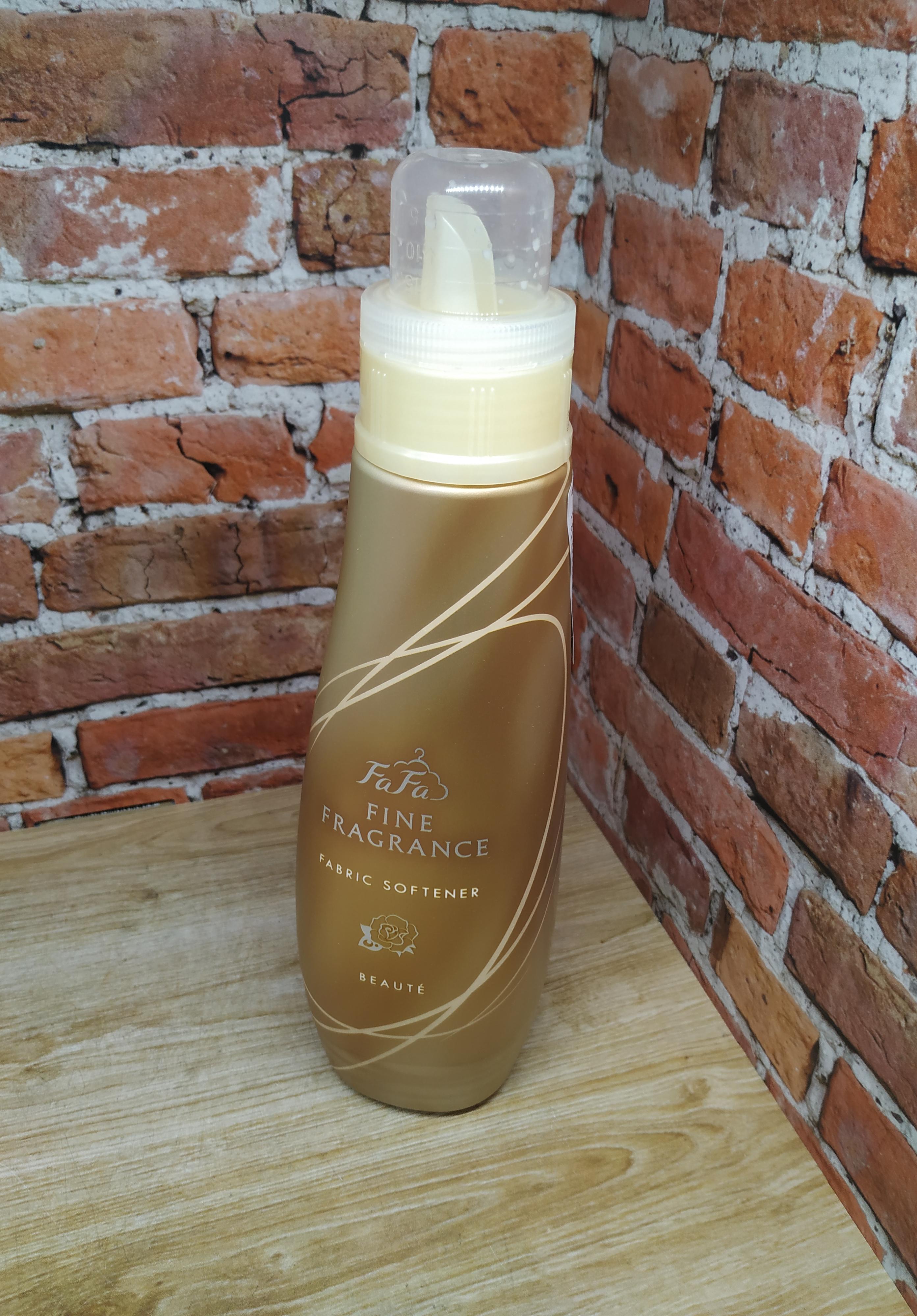 Nissan Fafa Fine Fragrance Beaute Кондиционер для белья с ароматом персика, розы и жасмина 570 мл