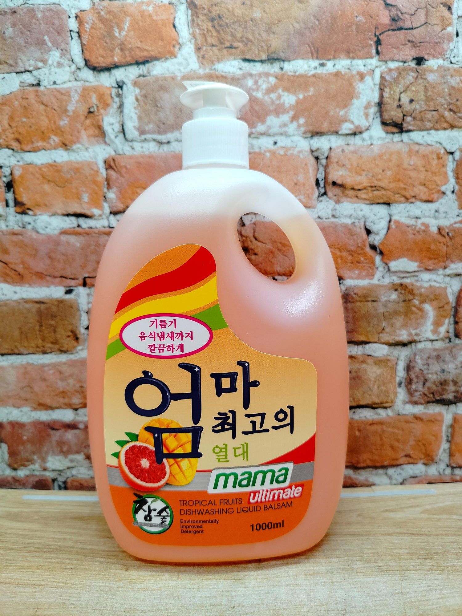 Mama Ultimate Tropical Fruits Бальзам для мытья посуды и детских принадлежностей с ароматом тропических фруктов 1000 мл