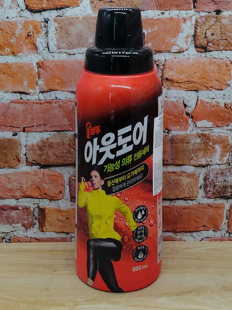Aekyung Wool Shampoo Outdoor for Sportswear Жидкое средство для стирки спортивной одежды 800 мл