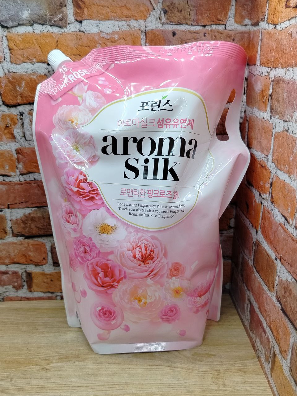 Lion Aroma Silk Pink Rose Кондиционер для белья Роза 2,1 л в мягкой упаковке на 70 стирок