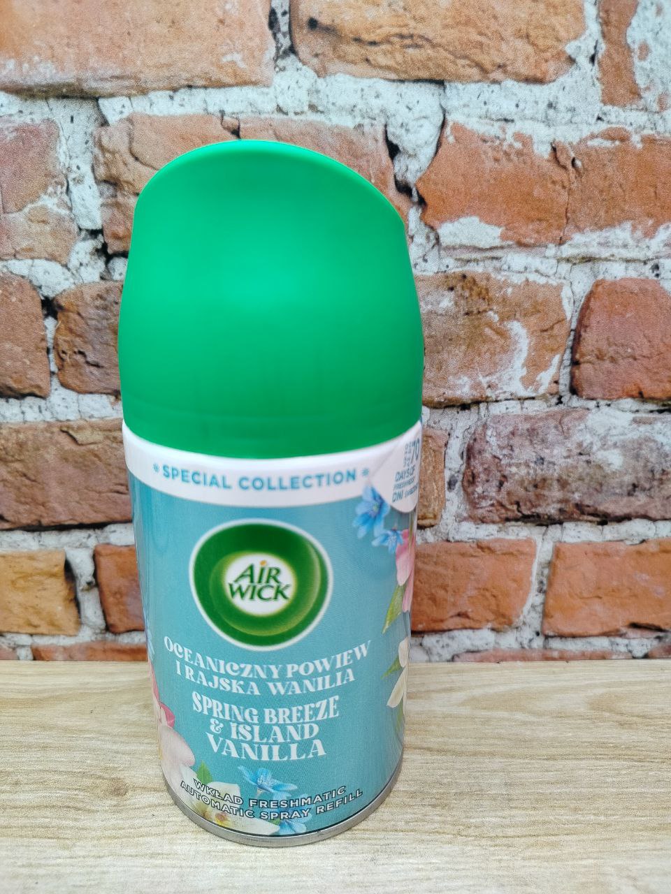 Air Wick Freshmatic Сменный аэрозольный баллон к автоматическому освежителю воздуха Весенний бриз и ваниль 250 мл