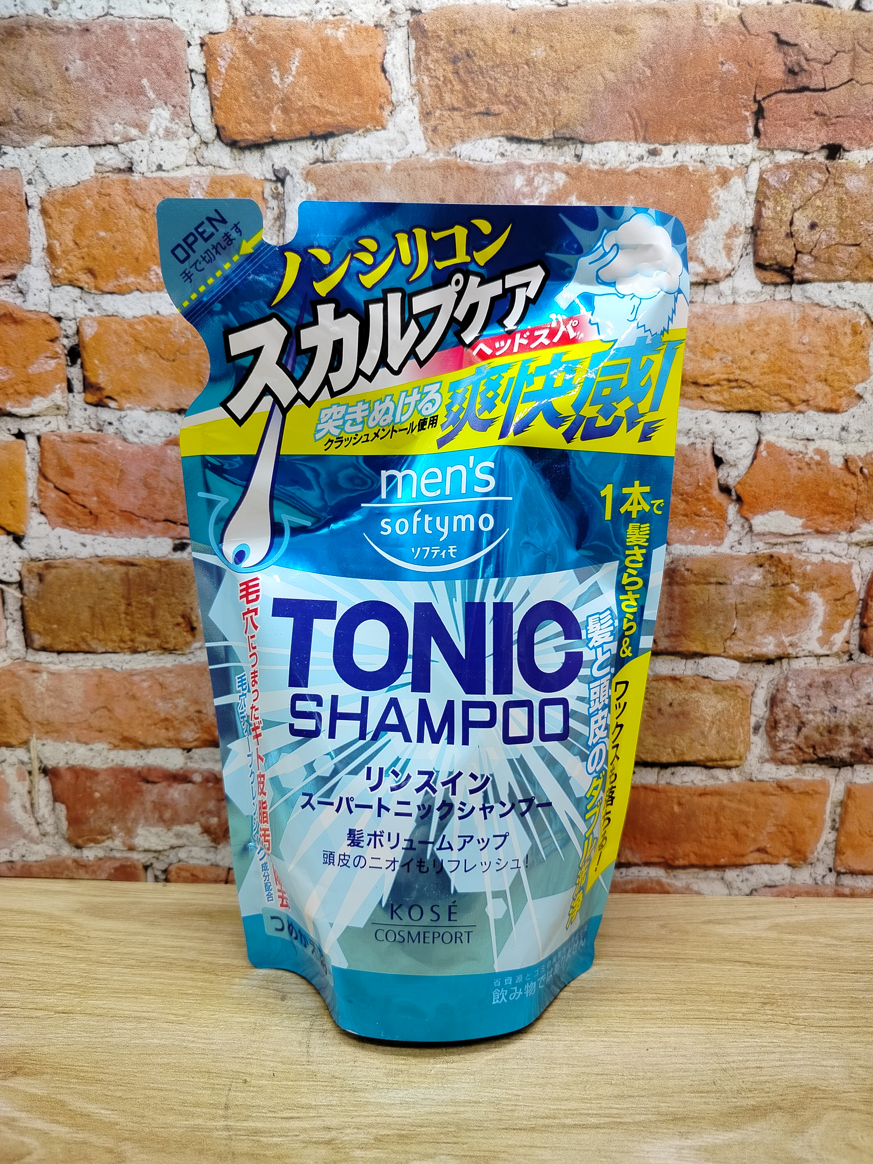 Kose Cosmeport Men's Softymo Мужской тонизирующий шампунь для волос с цитрусовым ароматом 400 мл запасной блок