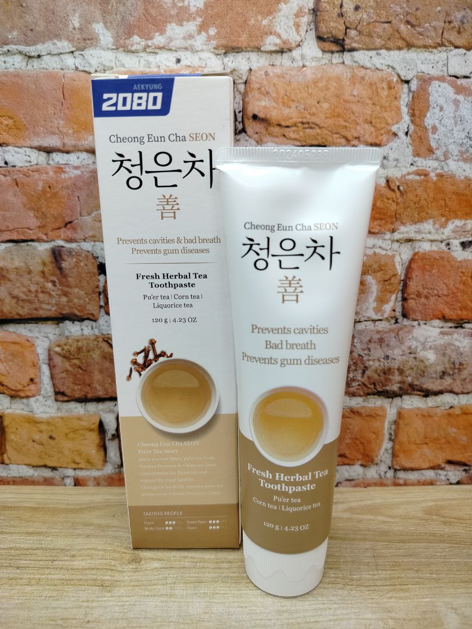 Aekyung Dental Clinic 2080 Cheong-en-cha Jin Зубная паста гелевая Восточный чай с экстрактами трав 125 гр