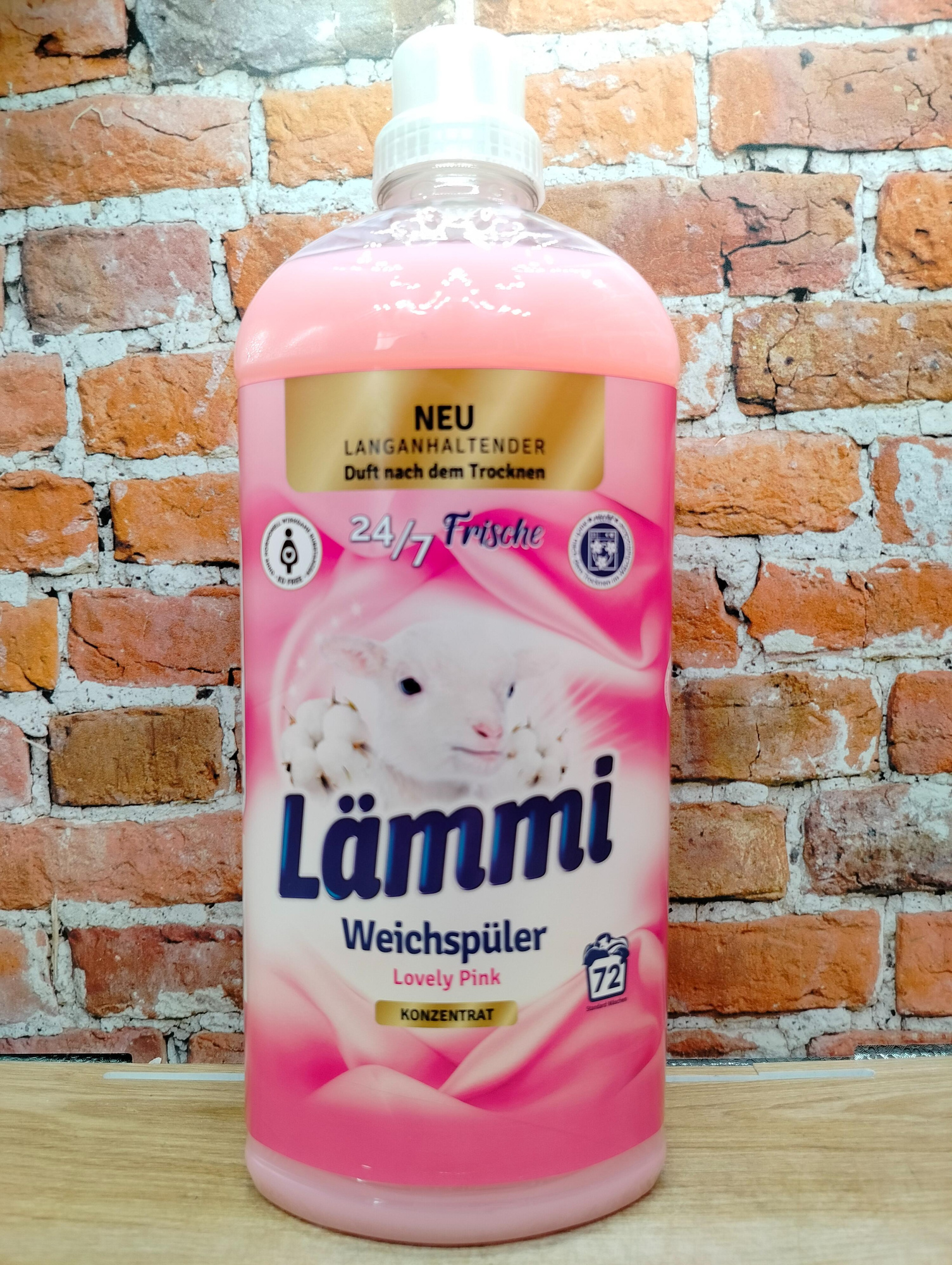 Lammi Lovely Pink Кондиционер для белья концентрированный Розовые цветы 1,8 л на 72 стирки
