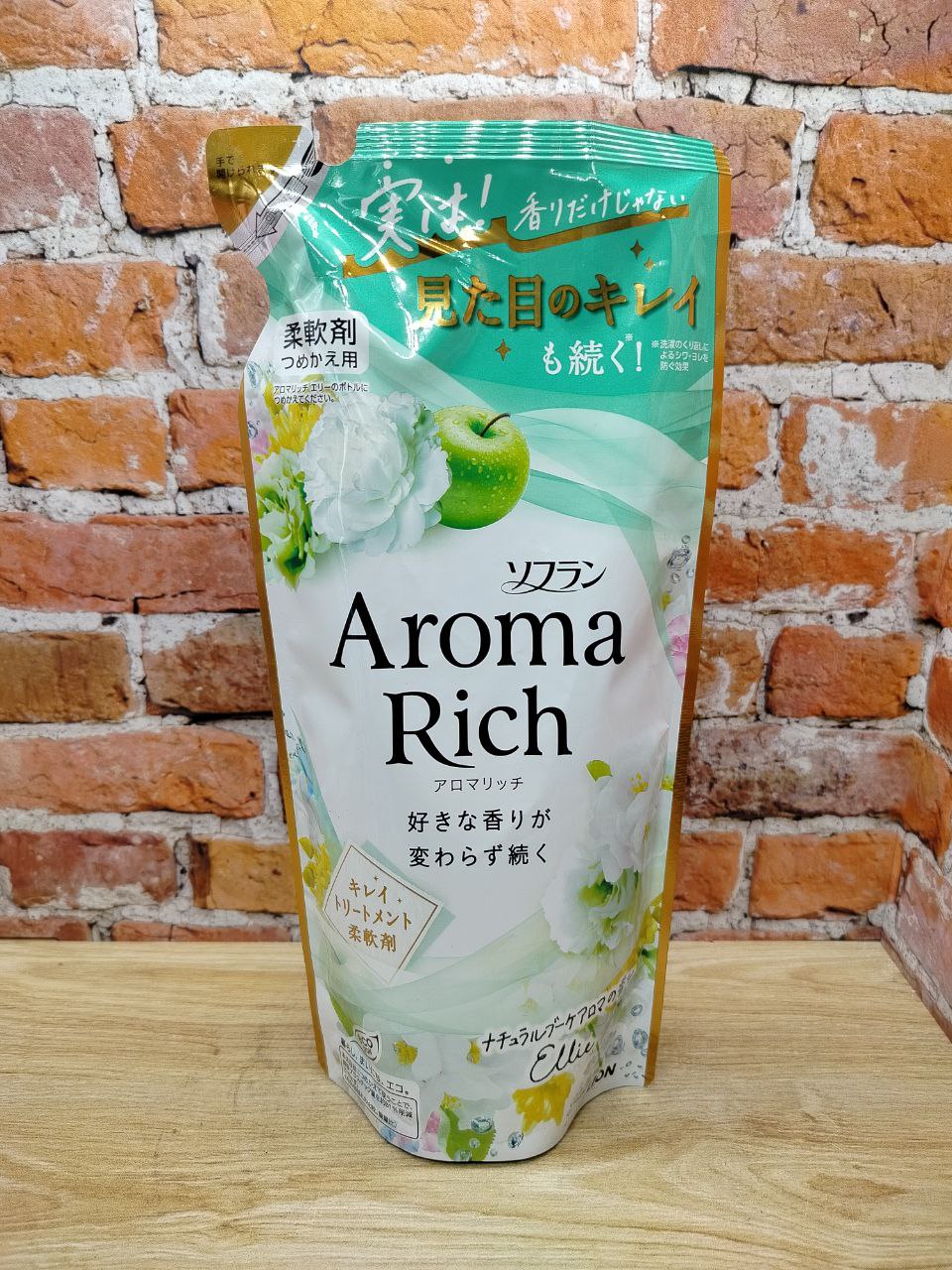 Lion Soflan Aroma Rich Ellie Кондиционер для белья с натуральными ароматическими маслами 380 мл запасной блок