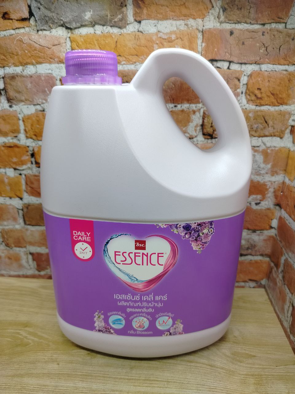 Lion Essence Blossom Кондиционер для белья 3500 мл в канистре