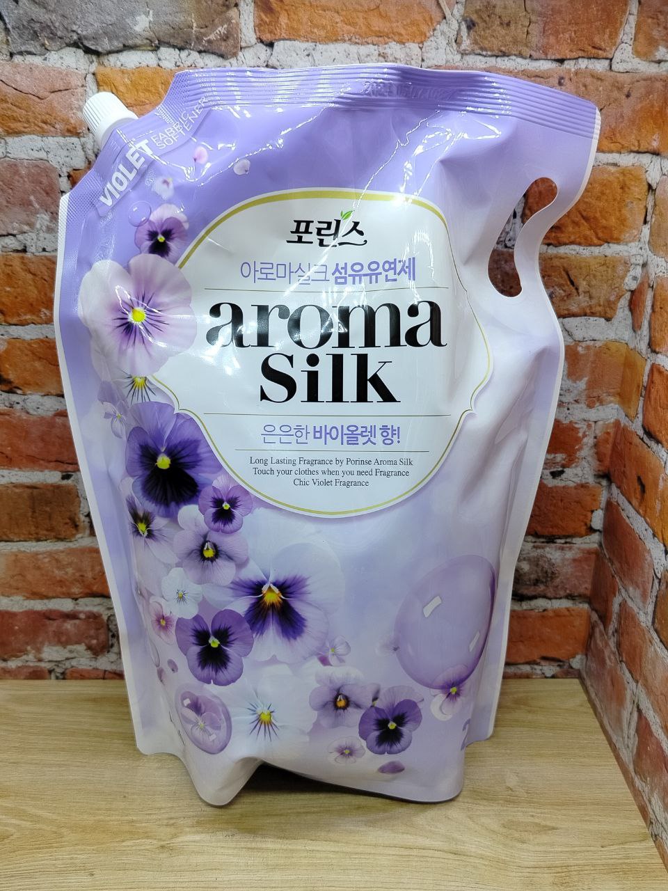 Lion Aroma Silk Violet Кондиционер для белья Фиалка 2,1 л в мягкой упаковке на 70 стирок