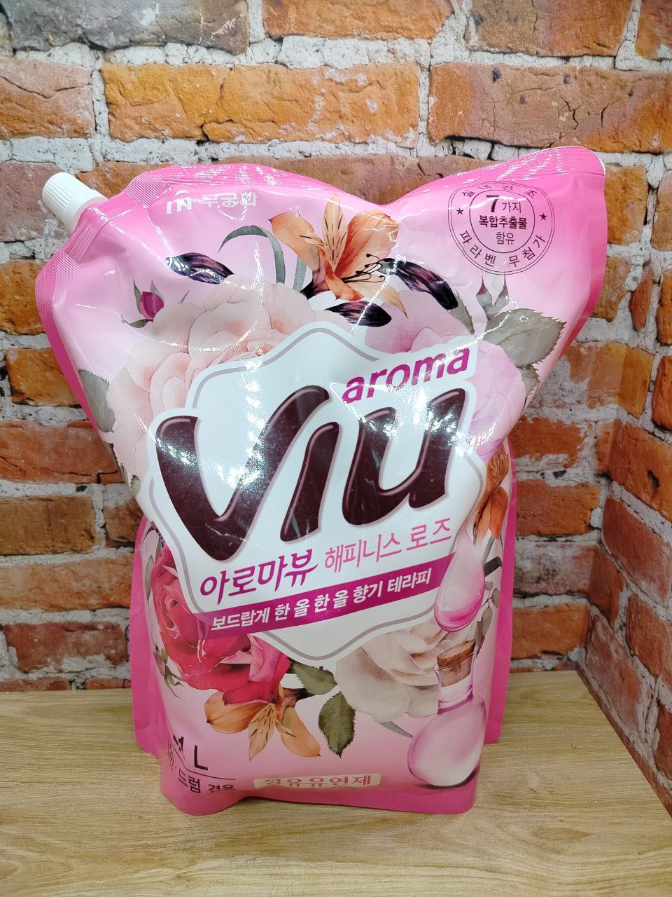 Mukunghwa Aroma Viu La Vie En Rose Антибактериальный ароматизирующий кондиционер Букет роз 2,1 л в мягкой упаковке