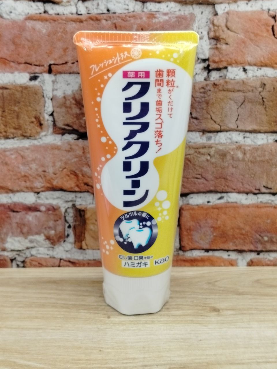 Kao Clear Clean Зубная паста освежающая с фтором для профилактики кариеса и гингивита Цитрус 120 гр