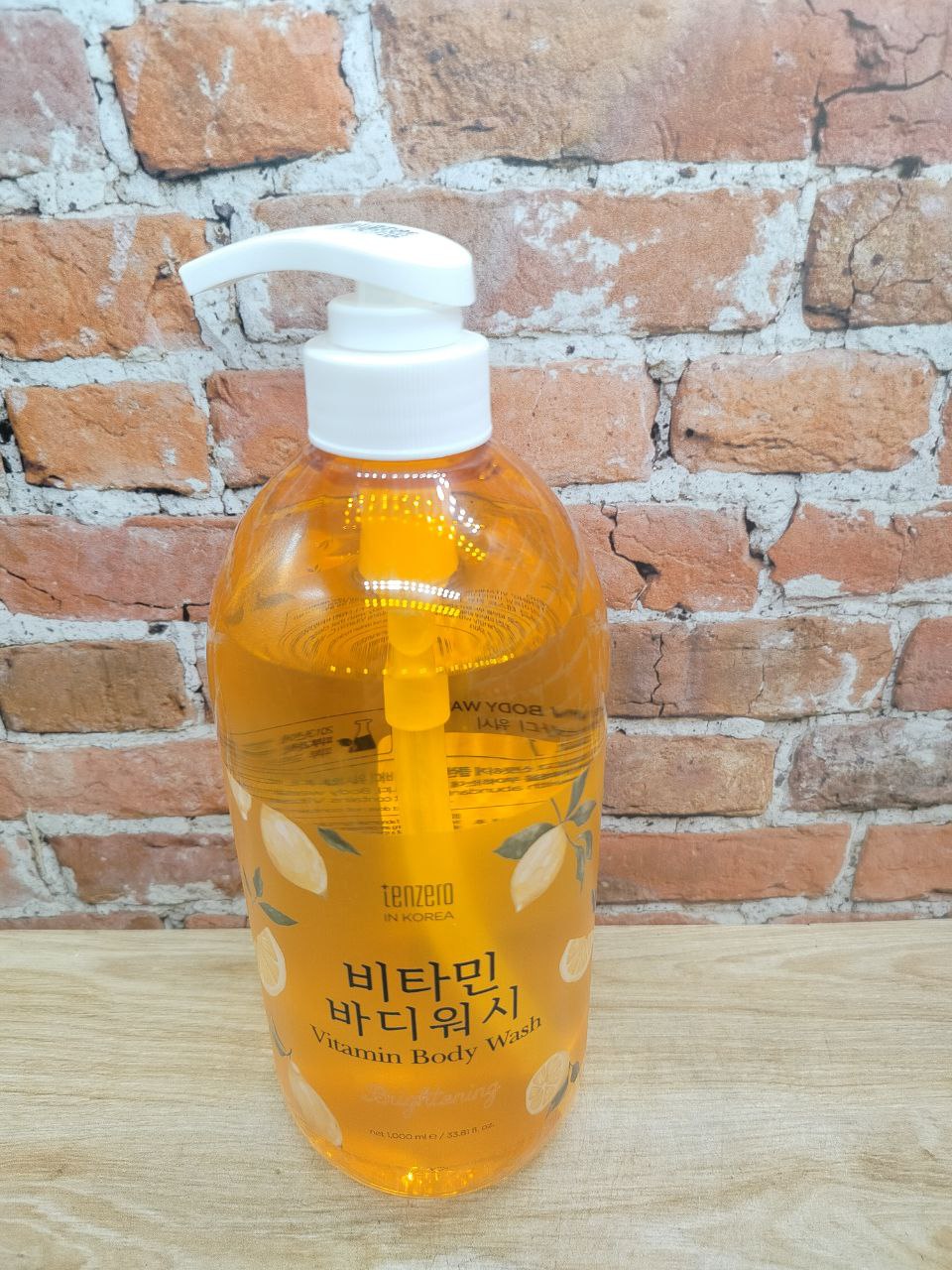 Tenzero Vitamin Brightening Body Wash Гель для душа с витамином С для сияния кожи 1000 мл